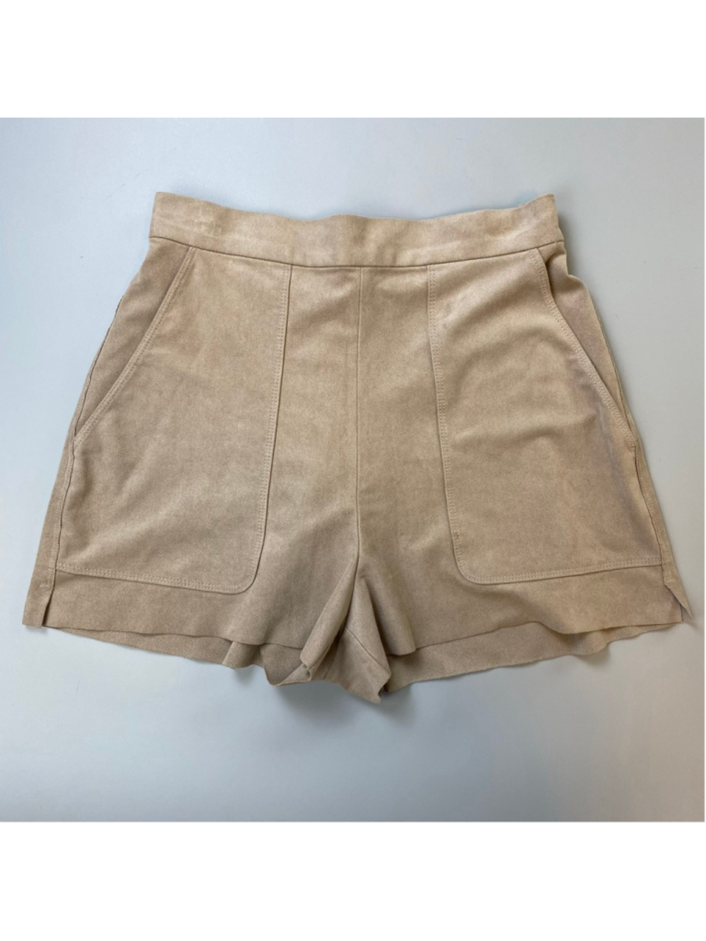 Aritzia Wilfred Shorts Small Beige Boissier Short Vegan Suede High Rise Minimal